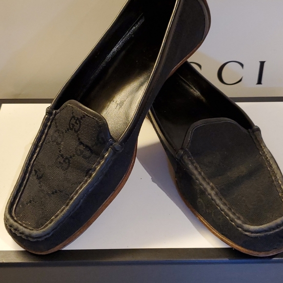 2 LOUISVUITTON & 2 GUCCI = 4 PAIRS - Picture 10 of 13